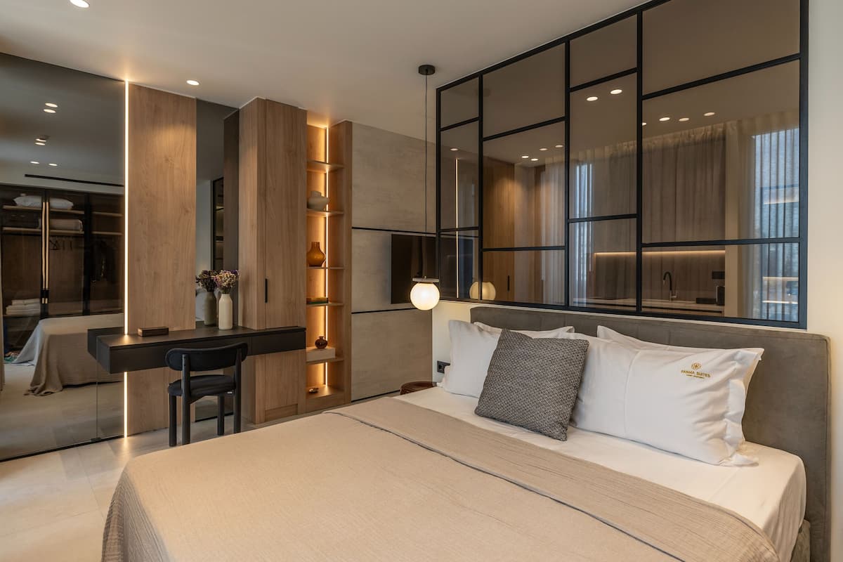 9 svefnherbergi, skrifborð, straujárn/strauborð