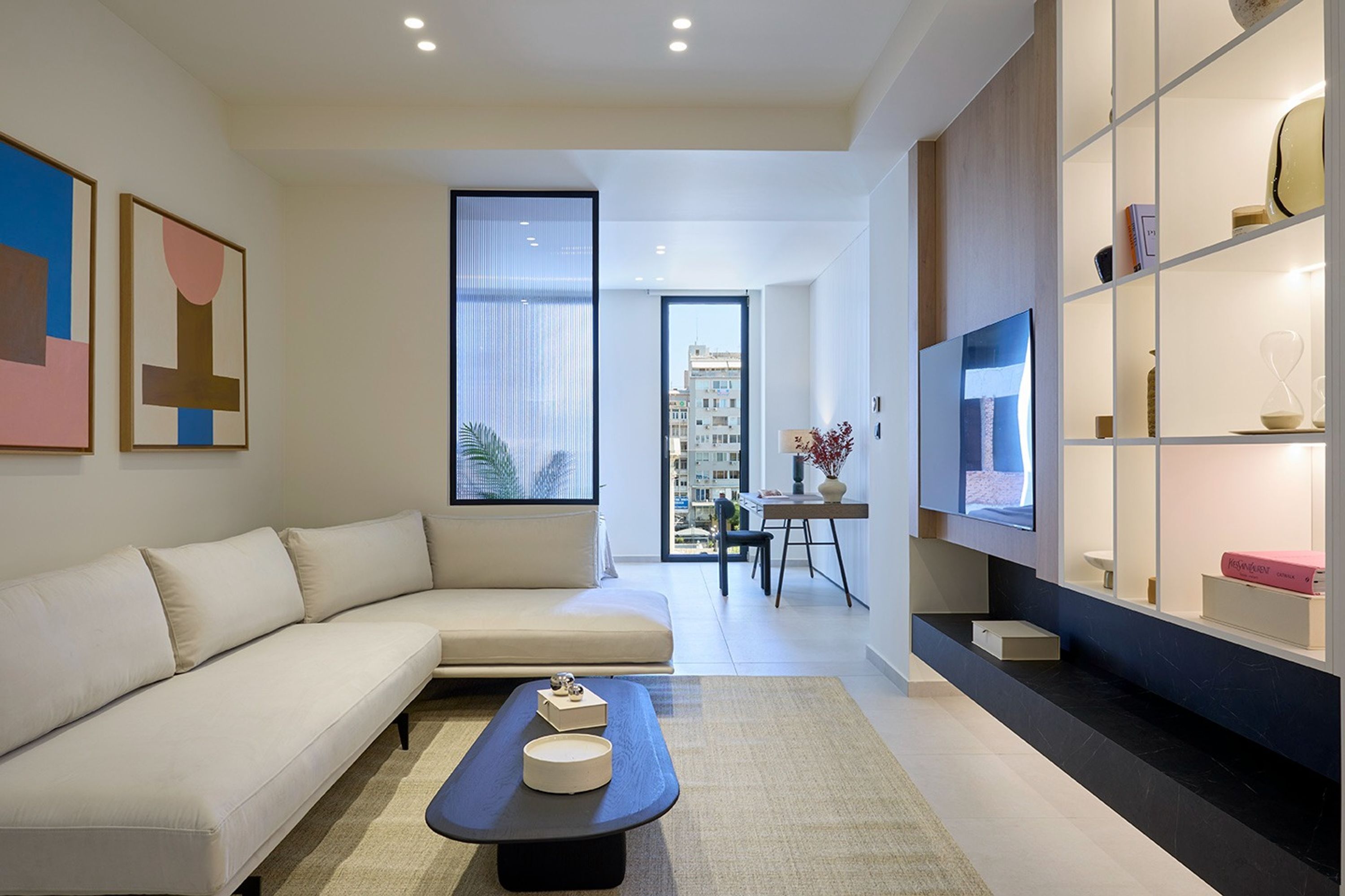 House | 9 bedrooms, desk, iron/ironing board