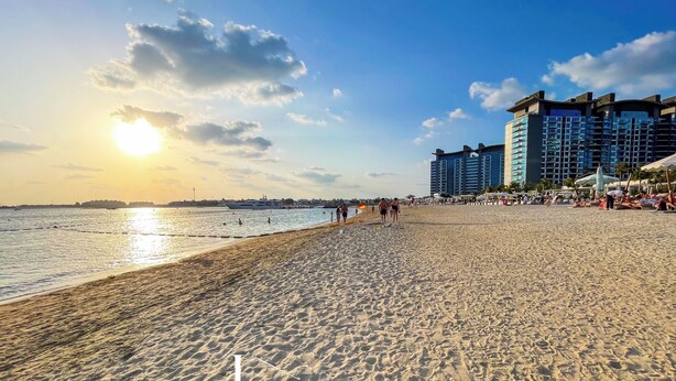 On the beach - LUX The Seven Res Palm Studio (Dubai)