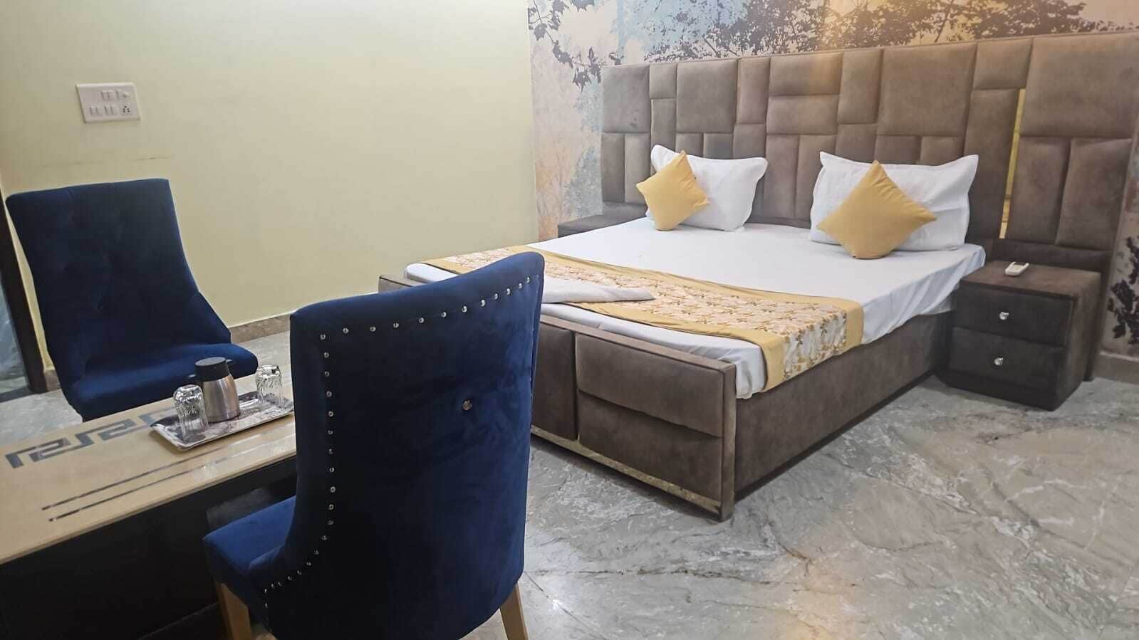 럭셔리 아파트, 침실 1개, 발코니, 시내 전망 | 공용 주방 시설 | 대용량 냉장고, 전자레인지, 오븐, 쿡탑