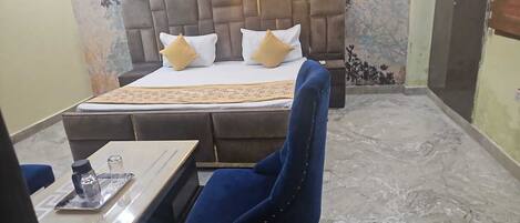 Luxury Apartment, 1 Bedroom, Balcony, City View | Desk, laptop workspace, soundproofing, iron/ironing board