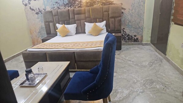 Luxury Apartment, 1 Bedroom, Balcony, City View