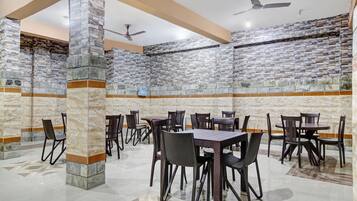 House | Dining