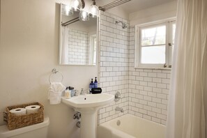 Hårtork och handdukar