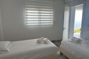 1 slaapkamer, een strijkplank/strijkijzer, wifi, beddengoed