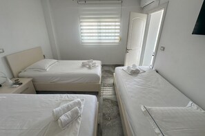 1 bedroom, iron/ironing board, WiFi, bed sheets - Sea View apartment in lovely Palasë Dhërmi (Dhërmi)