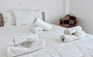 3 Schlafzimmer, Bügeleisen/Bügelbrett, Bettwäsche