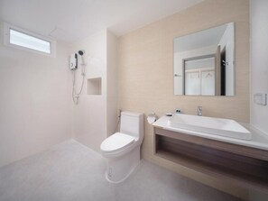 Comfort Double or Twin Room | Laptop workspace, blackout curtains, free WiFi