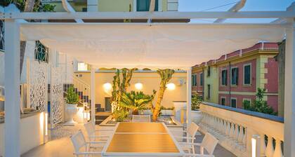 Stylish Home with Swimming Pool in Salerno â Walk to Beach & City Center