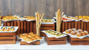 Colazione a buffet inclusa, servita tutte le mattine