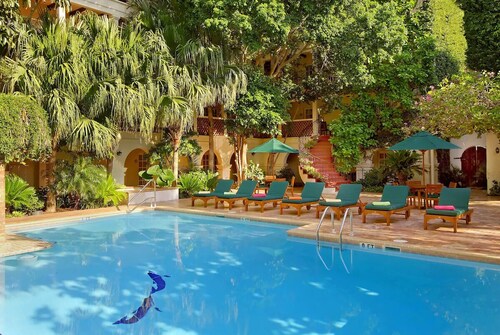 Modern Retreat w/ Gym & Pool Access | Walk to Landmarks & Local Eats | 3 Units