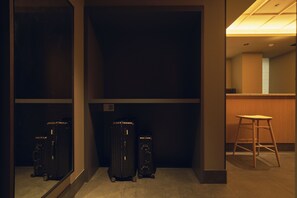 Japanese-style Apartment, 2 Bedrooms, Kitchen | Lobby