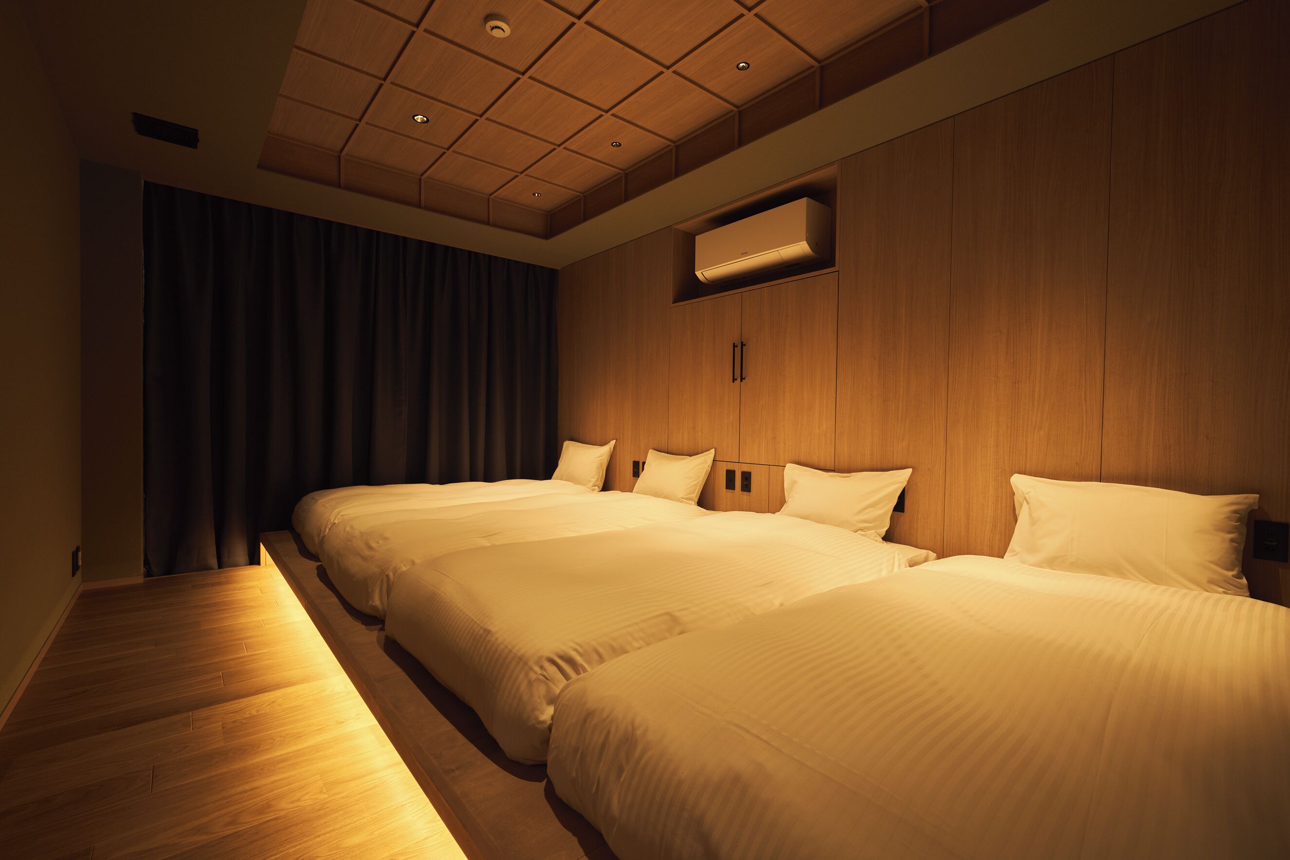 In-room safe, blackout curtains, free WiFi, bed sheets