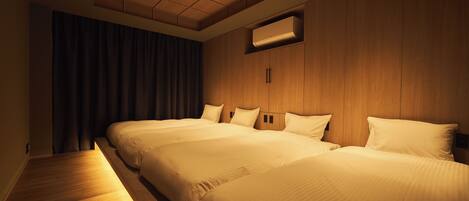 Japanese-style Apartment, 2 Bedrooms, Kitchen | In-room safe, blackout drapes, free WiFi, bed sheets