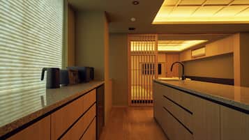 Japanese-style Apartment, 2 Bedrooms, Kitchen | Interior