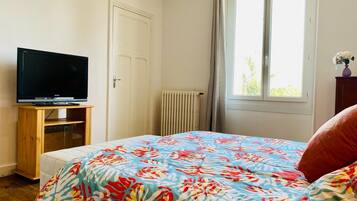 4 chambres, fer et planche Ă repasser, Wi-Fi, draps fournis