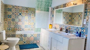 Hair dryer, towels, soap, toilet paper - VILLA COSY (fumel)