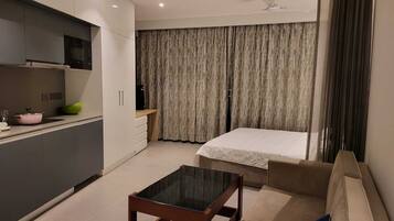 1 bedroom, internet, bed sheets