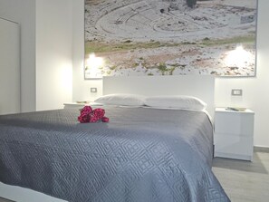 2 Schlafzimmer, Schreibtisch, Bügeleisen/Bügelbrett, kostenloses WLAN