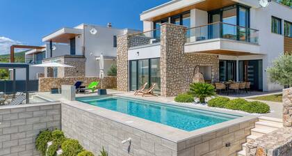Luxury Seaview Villa Rosciola
