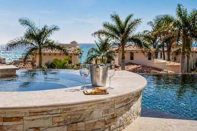 Luxurious Villa Ocean Views at Private Community!
