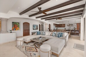 TV - Luxurious Villa with Ocean Views in a Private Community of El Encanto de La Laguna! (cabo san lucas)