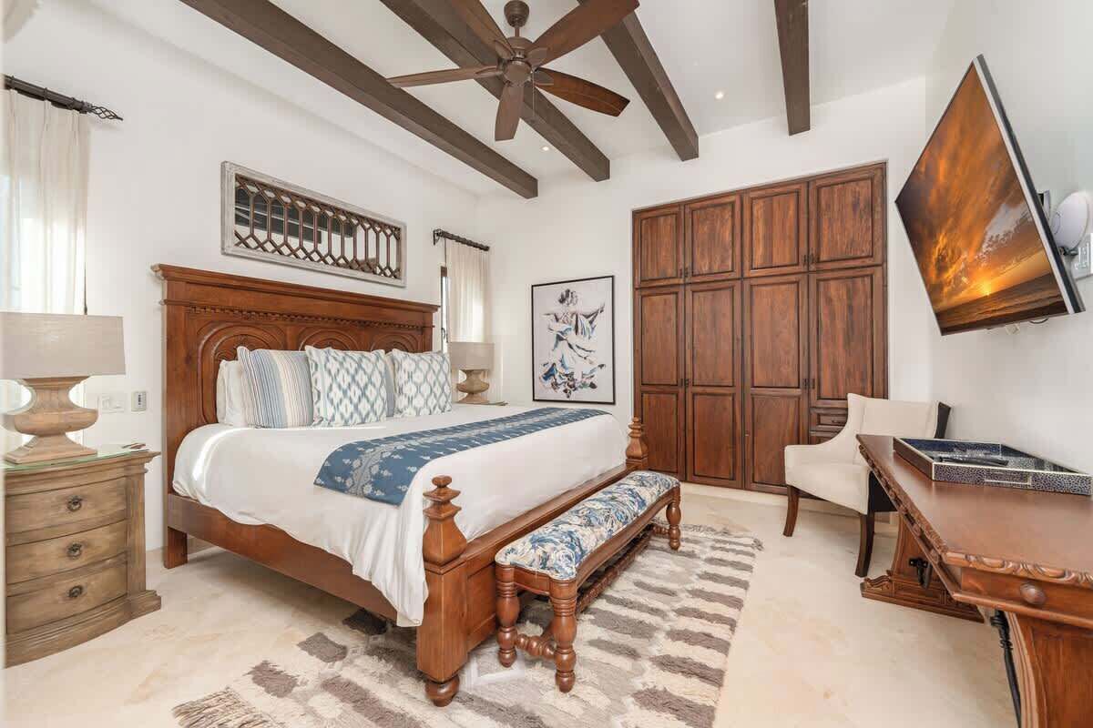 5 bedrooms, iron/ironing board, free WiFi, bed sheets
