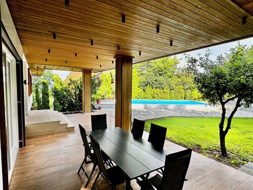 Villa Wood & Green SPA