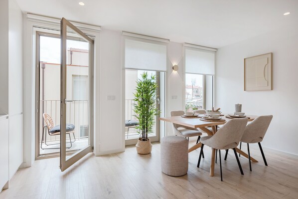 Apartamento familiar, 2 habitaciones, no fumadores | Comedor