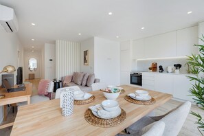 Family Apartment, 2 Bedrooms, Non Smoking | Dining room - The Light Loft at BoaVista Flats (Porto)