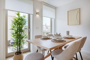 อพาร์ทเมนท์สำหรับครอบครัว, 2 ห้องนอน, ปลอดบุหรี่ | ห้องรับประทานอาหาร