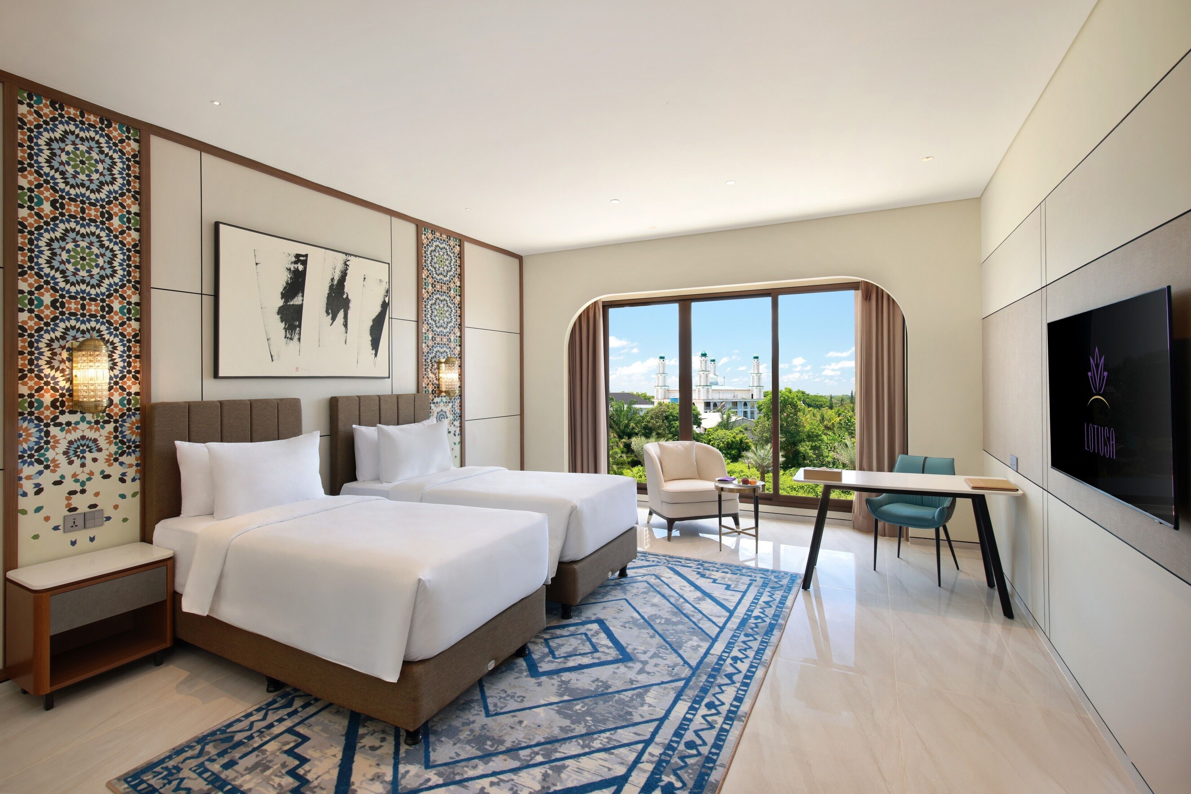 Deluxe Twin Room | In-room safe, desk, laptop workspace, blackout drapes