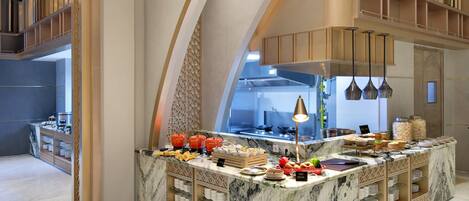 Daily buffet breakfast (IDR 180000 per person)