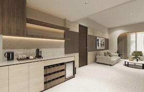 Suite | In-room safe, desk, laptop workspace, blackout curtains