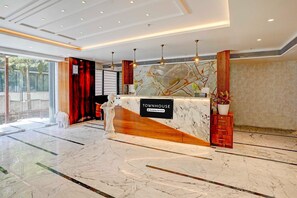 Reception - Townhouse Magarpatta Emerald Guestimony (Pune)