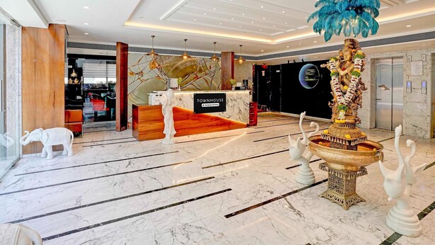 House | Reception