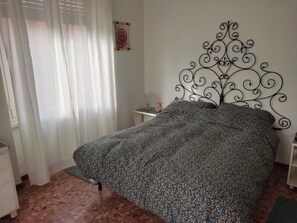 2 Schlafzimmer, Bügeleisen/Bügelbrett, Internetzugang, Bettwäsche