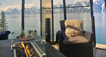 Lyngen Panorama, outstanding 3-bedroom cottage in delightful Troms whid Dome