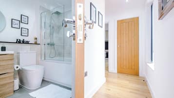 Apartment | Bathroom