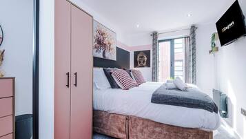Apartment | Iron/ironing board, free WiFi