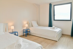 3 Schlafzimmer, Bügeleisen/Bügelbrett, Bettwäsche