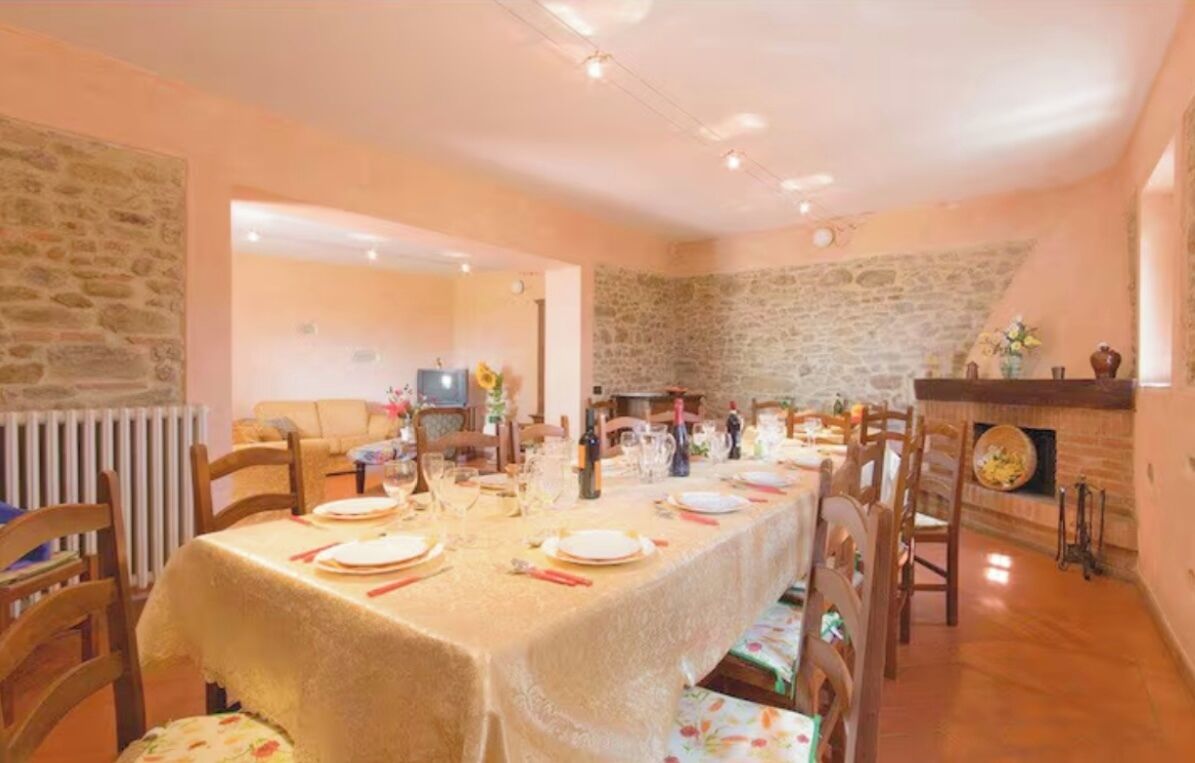 Family Villa, Garden View | Dining room