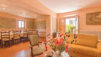 Villa familiare, vista giardino | Area soggiorno