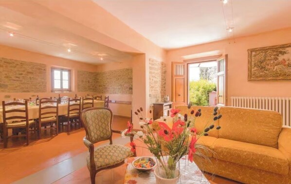 Family Villa, Garden View | Living area