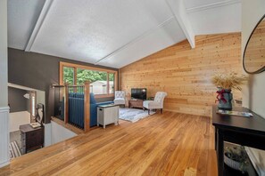 Smart TV, DVD player, offices, computer monitors