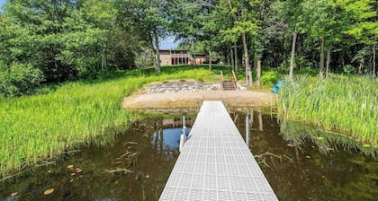 Eagle View Lodge - peaceful Little Jay Gould Lake