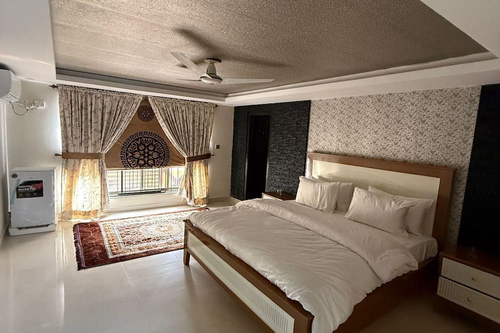 Sundas Lodge