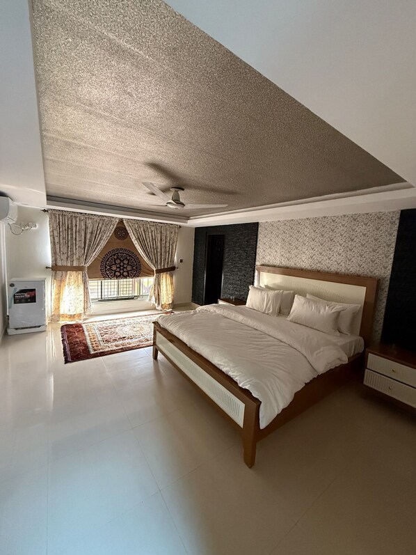 エグゼクティブ ルーム | デスク、WiFi (無料)