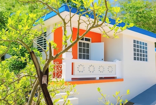 5 min away from the best beaches in PR! Ideal house for families, All you need.