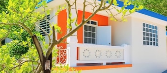 5 min away from the best beaches in PR! Ideal house for families, All you need.